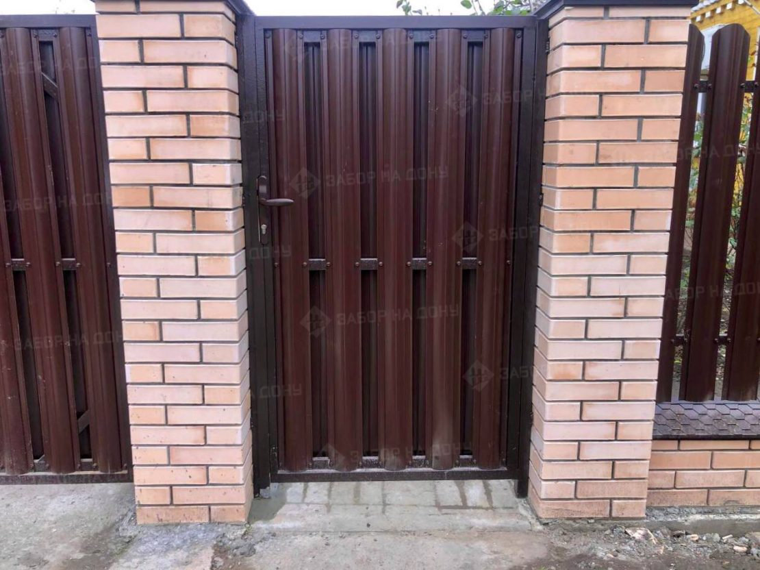 Калитка из евроштакетника  в Приморско-Ахтарске