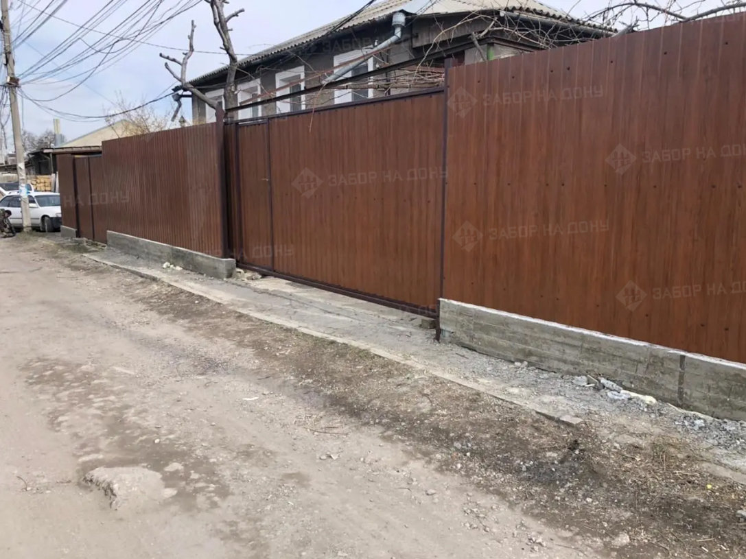 Металлические ворота с калиткой  в Приморско-Ахтарске